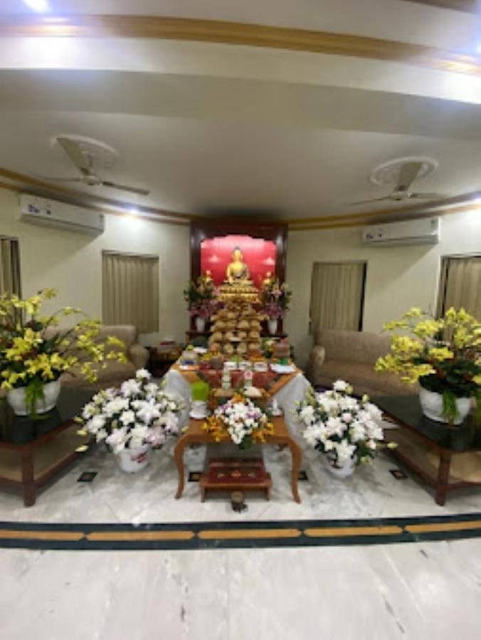 Hotel Mahayana Bodh Gaya Extérieur photo